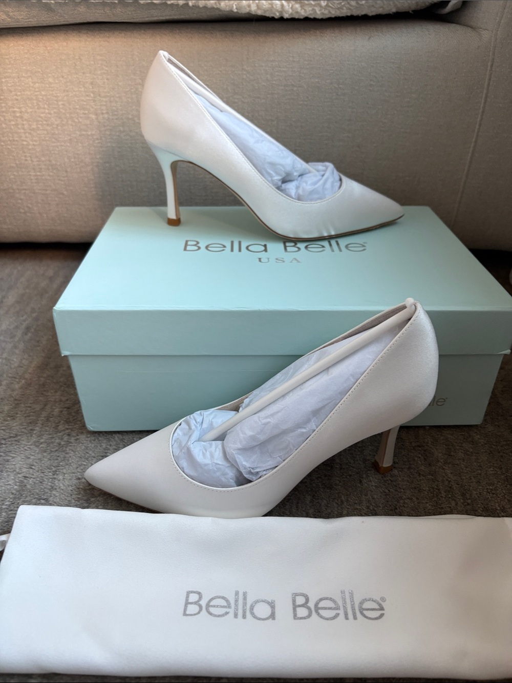 Bella Belle White Diana Pointed-Toe Satin Stiletto Pumps NEW 5 wedding shoe